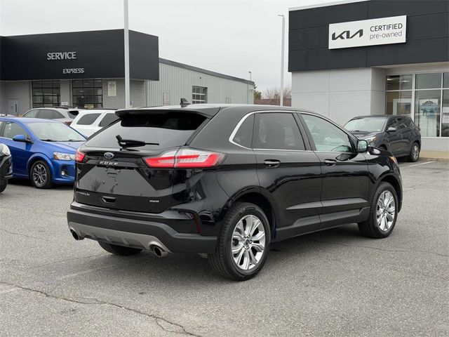 2022 Ford Edge Titanium