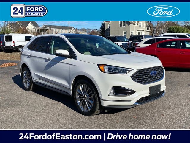 2022 Ford Edge Titanium