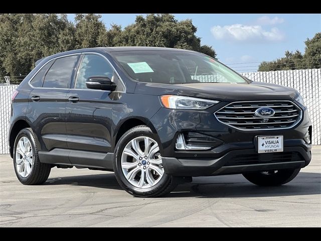 2022 Ford Edge Titanium