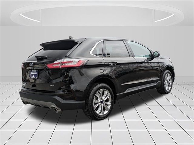 2022 Ford Edge Titanium