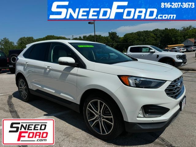 2022 Ford Edge Titanium