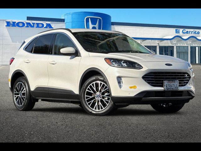 2022 Ford Escape Plug-In Hybrid Titanium