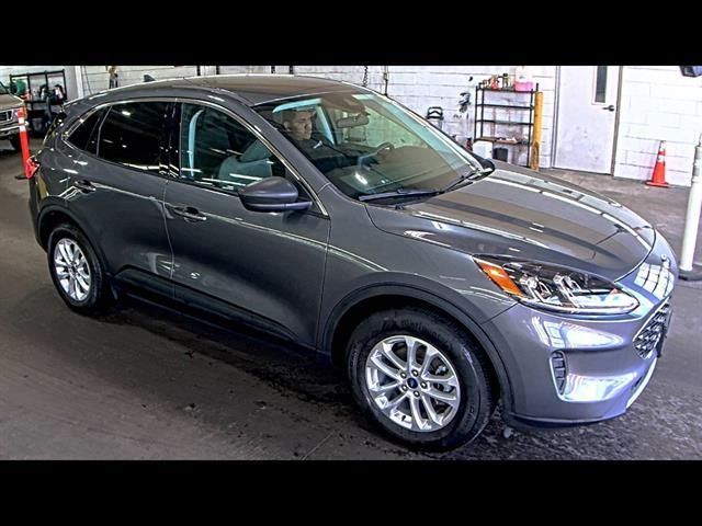 2022 Ford Escape Hybrid SE