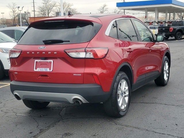 2022 Ford Escape SE