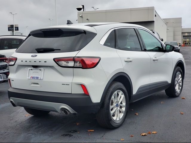 2022 Ford Escape SE