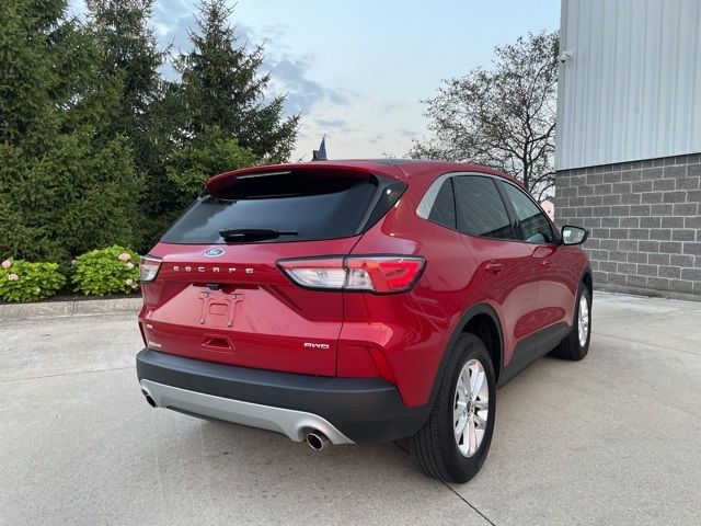 2022 Ford Escape SE