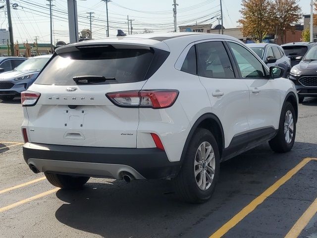 2022 Ford Escape SE