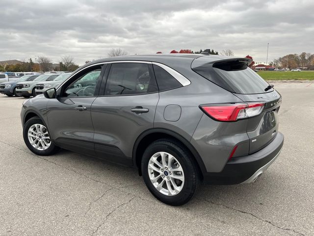 2022 Ford Escape Hybrid SE