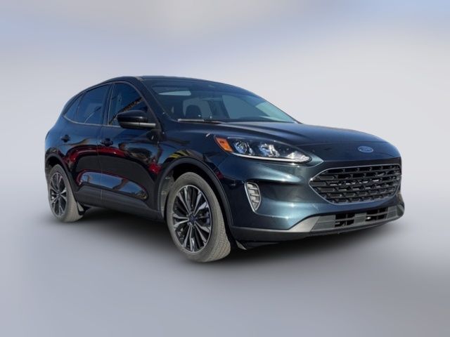 2022 Ford Escape Hybrid SE