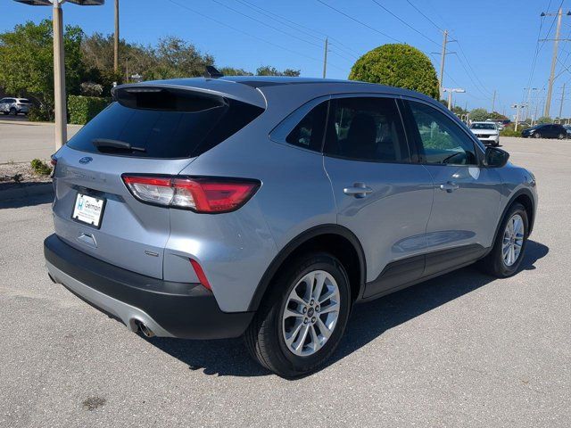 2022 Ford Escape Hybrid SE