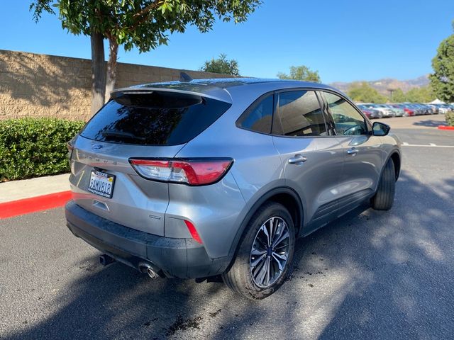 2022 Ford Escape Hybrid SE