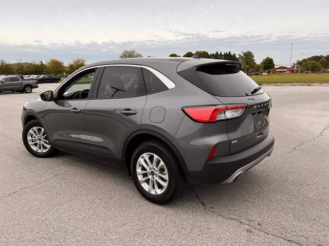 2022 Ford Escape Hybrid SE