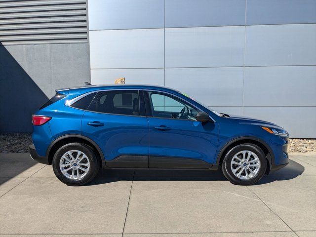 2022 Ford Escape Hybrid SE