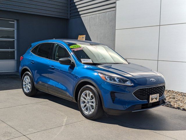 2022 Ford Escape Hybrid SE