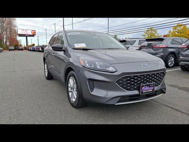 2022 Ford Escape Hybrid SE