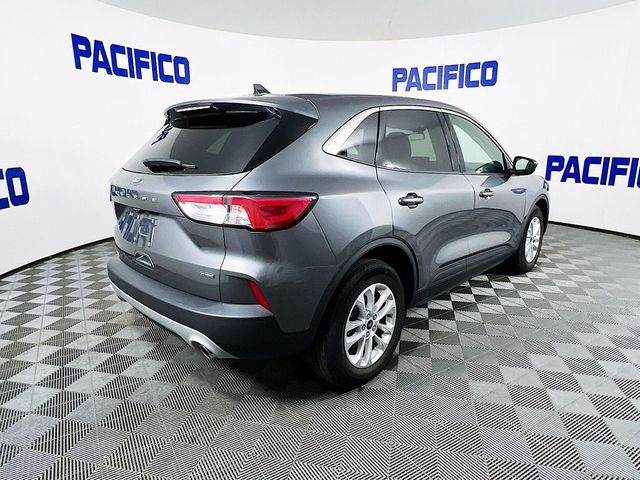 2022 Ford Escape Hybrid SE