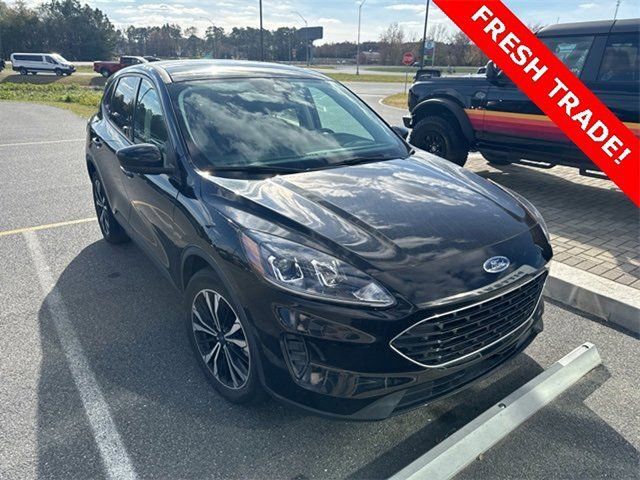 2022 Ford Escape Hybrid SE