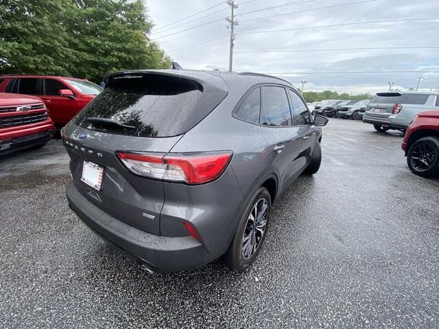 2022 Ford Escape Hybrid SE