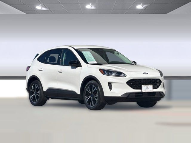 2022 Ford Escape Hybrid SE