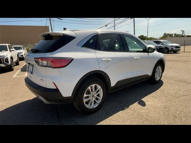 2022 Ford Escape Hybrid SE