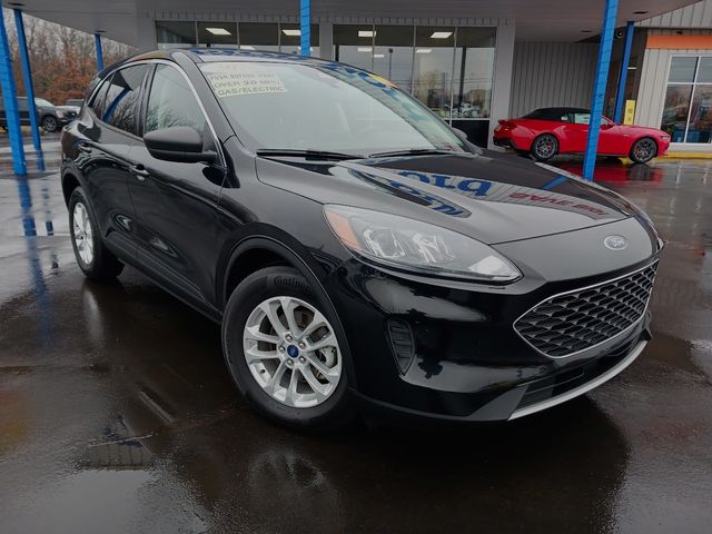 2022 Ford Escape Hybrid SE