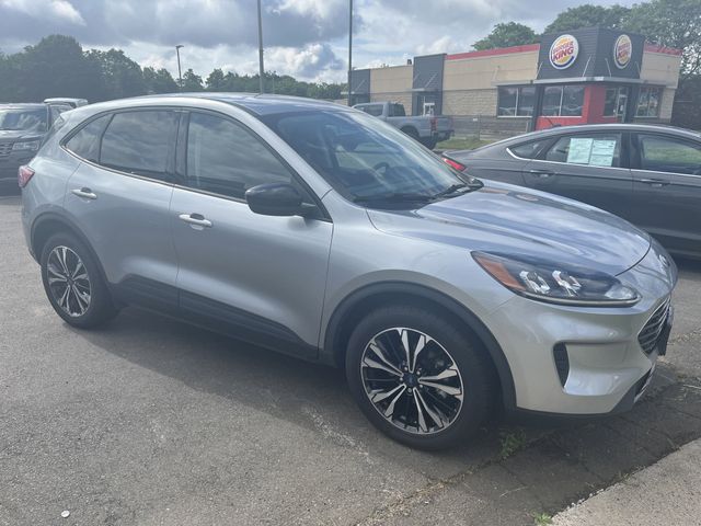 2022 Ford Escape Hybrid SE