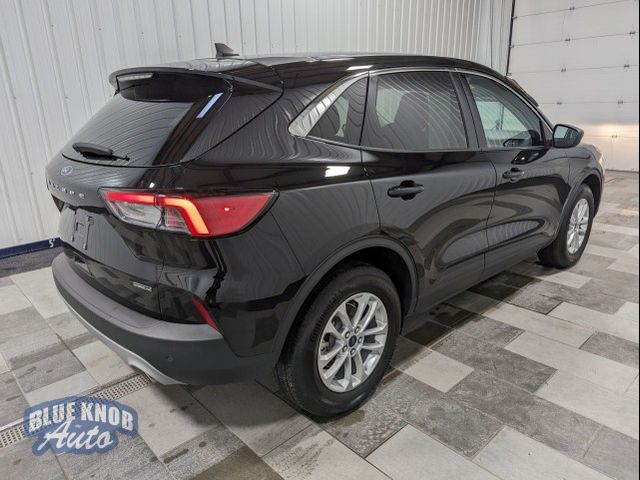 2022 Ford Escape Hybrid SE