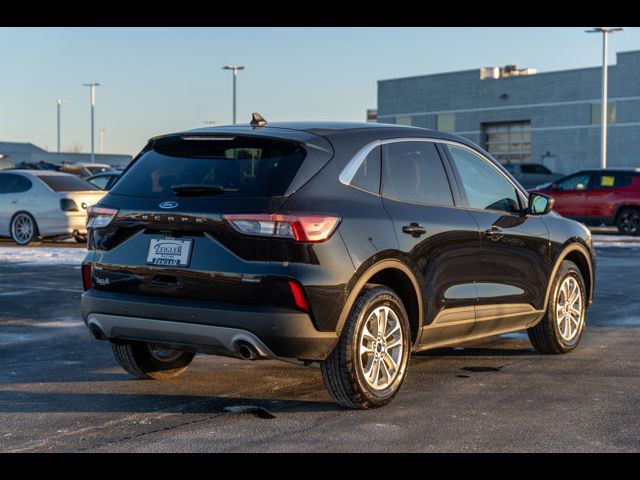 2022 Ford Escape Hybrid SE