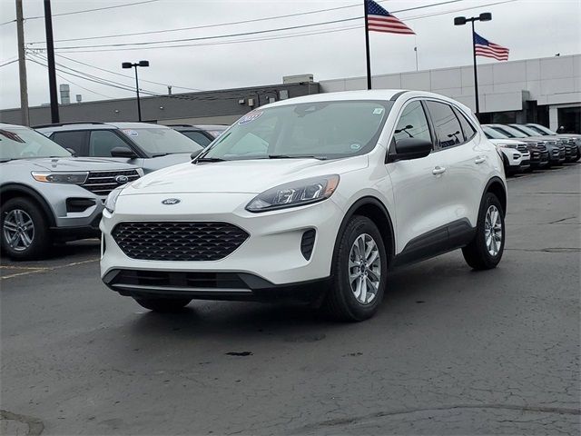 2022 Ford Escape Hybrid SE