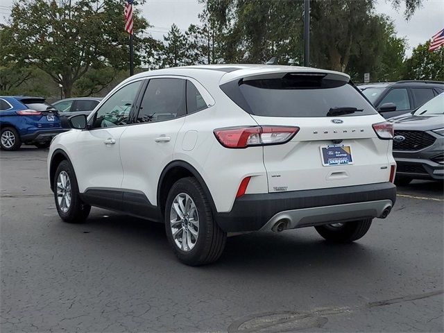 2022 Ford Escape Hybrid SE