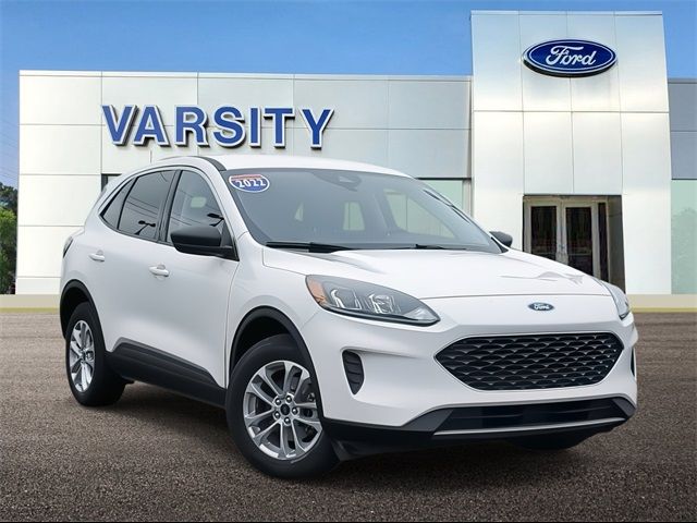 2022 Ford Escape Hybrid SE