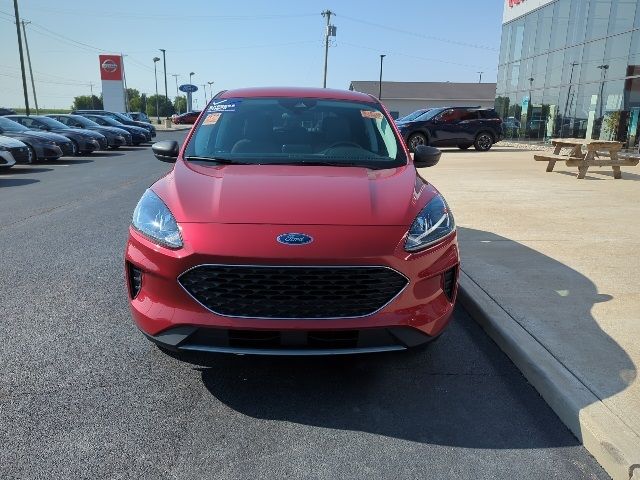 2022 Ford Escape Hybrid SE