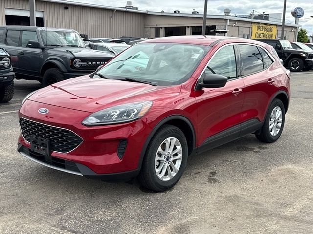 2022 Ford Escape Hybrid SE