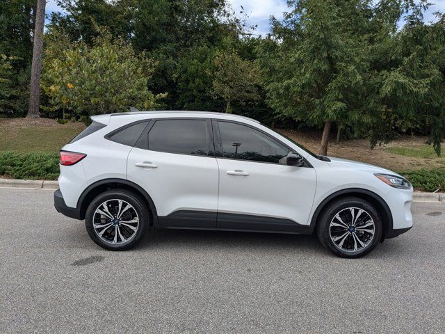 2022 Ford Escape Hybrid SE