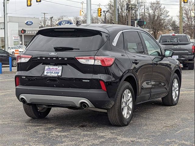 2022 Ford Escape Hybrid SE