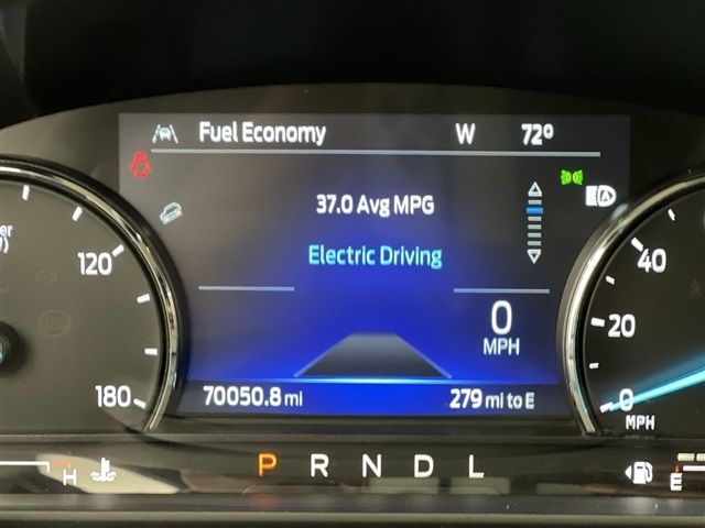 2022 Ford Escape Hybrid SE