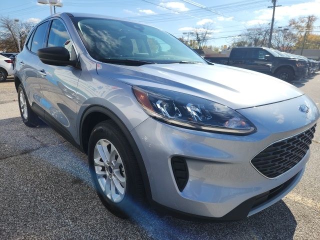 2022 Ford Escape Hybrid SE