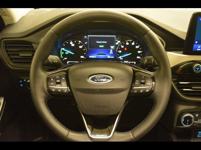 2022 Ford Escape Hybrid SE