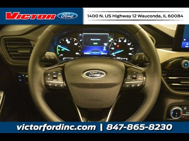 2022 Ford Escape Hybrid SE