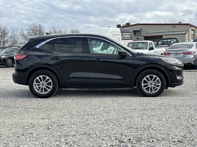 2022 Ford Escape Hybrid SE