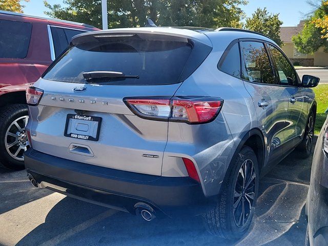 2022 Ford Escape Hybrid SE