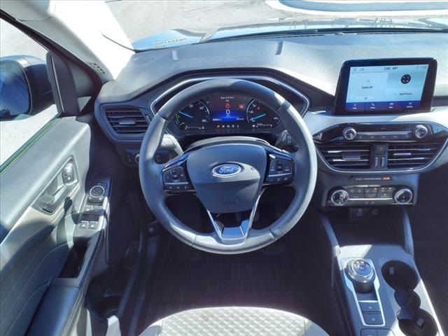 2022 Ford Escape Hybrid SE