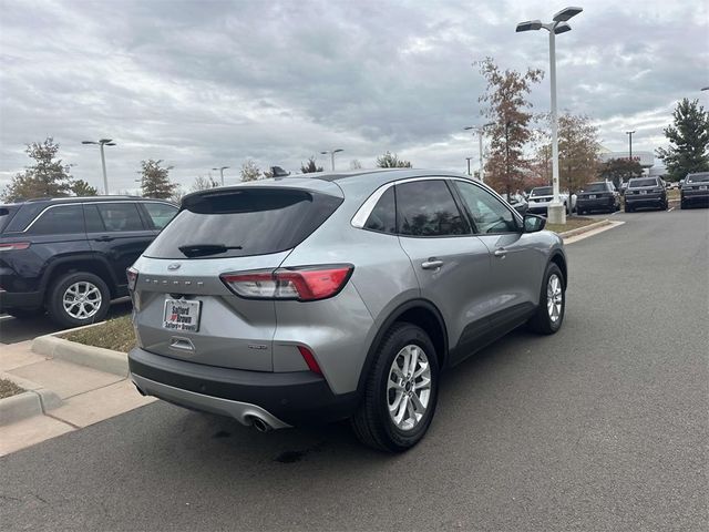 2022 Ford Escape Hybrid SE