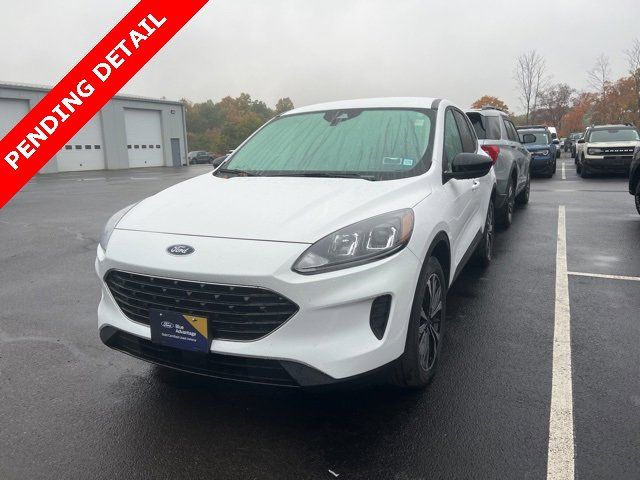 2022 Ford Escape Hybrid SE