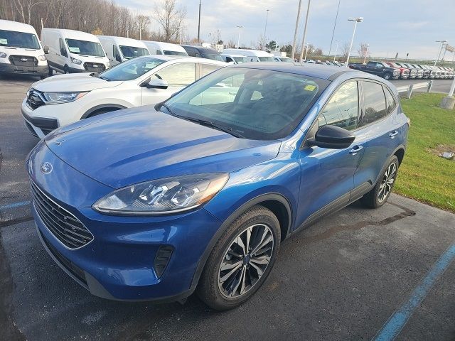 2022 Ford Escape Hybrid SE