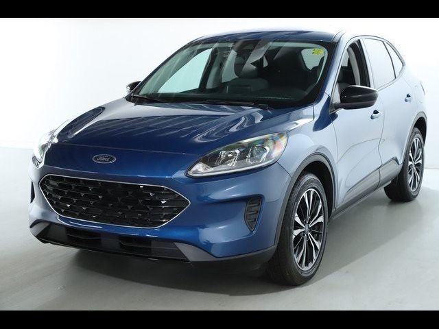 2022 Ford Escape Hybrid SE