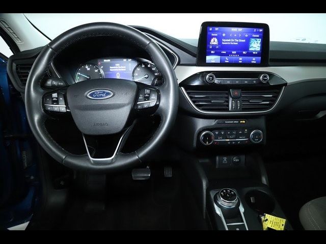 2022 Ford Escape Hybrid SE