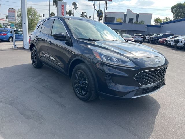 2022 Ford Escape Hybrid SE