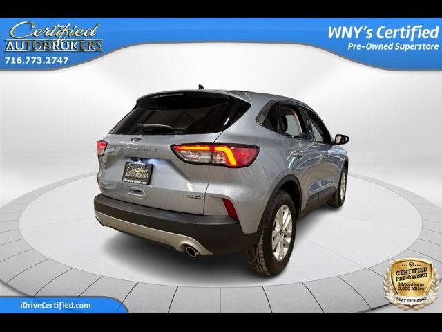 2022 Ford Escape Hybrid SE