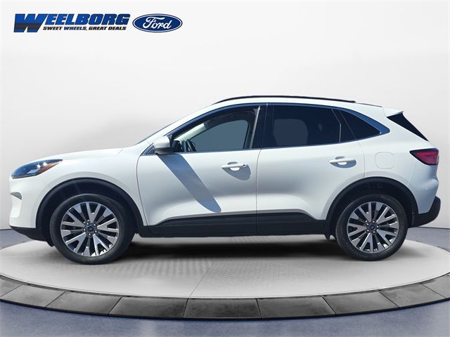 2022 Ford Escape Titanium